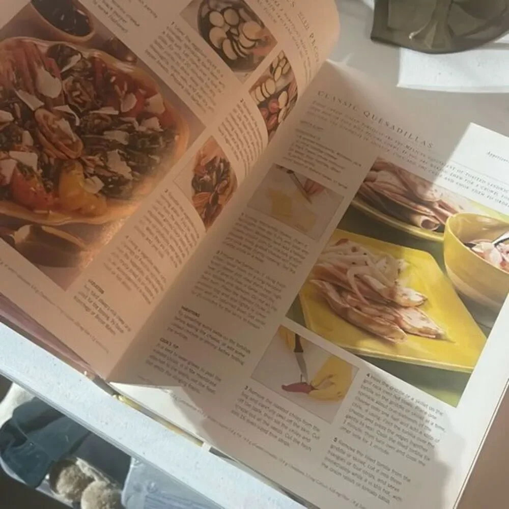 The Ultimate Barbecue Bible hardback book‎